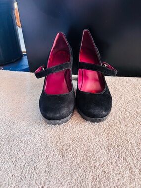 Coach Mary Janes Black with Violet Insole sz 8